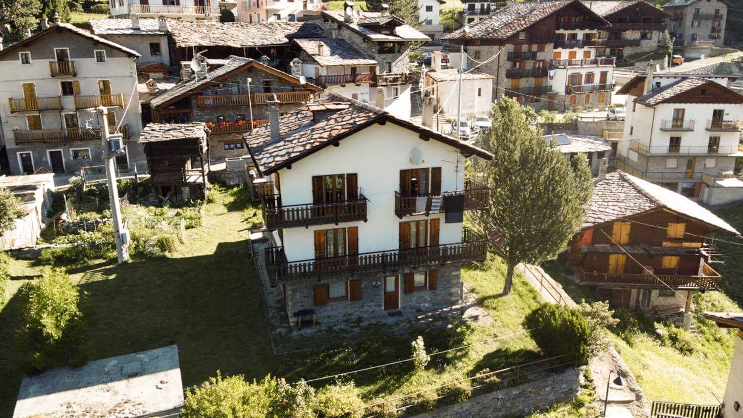 Relax & Sports -Cervinia- Maison Valtournenche Eksteriør billede